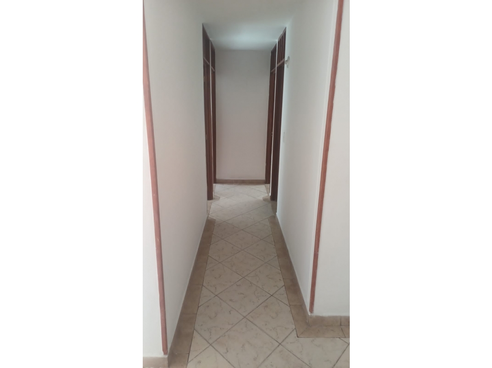 SE VENDE APARTAMENTO EN GRATAMIRA EN PISO 4 SIN ASCENSOR DE 59 M2 — foto 4