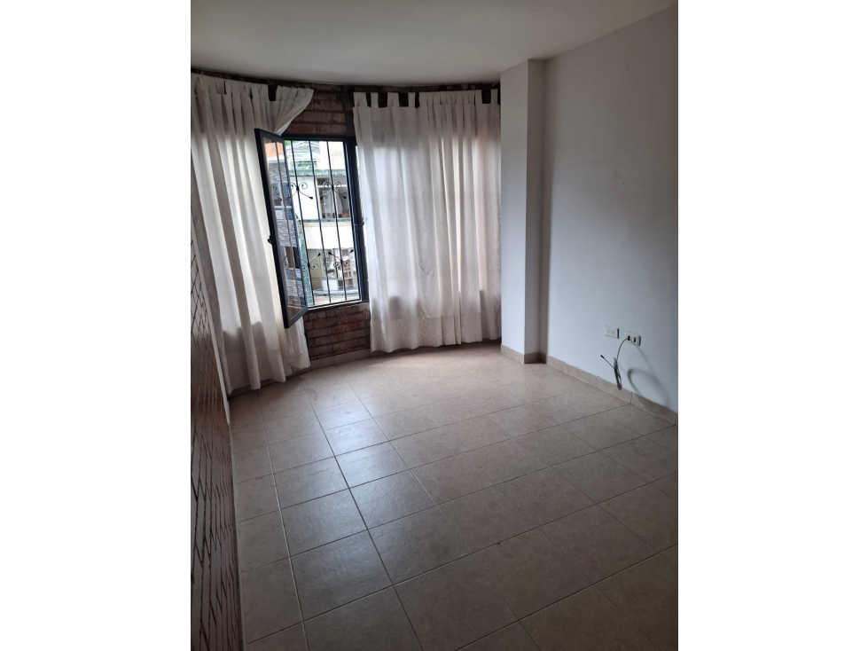 SE VENDE EDIFICIO ZONA SUR DE LA CIUDAD — foto 5