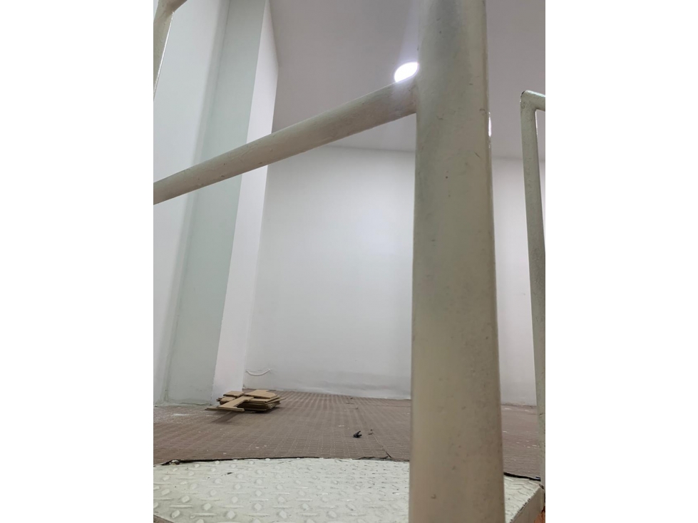 SE VENDE LOCAL COMERCIAL EN CENTRO COMERCIAL PASARELA DE 32 M2 PISO 1 - 6