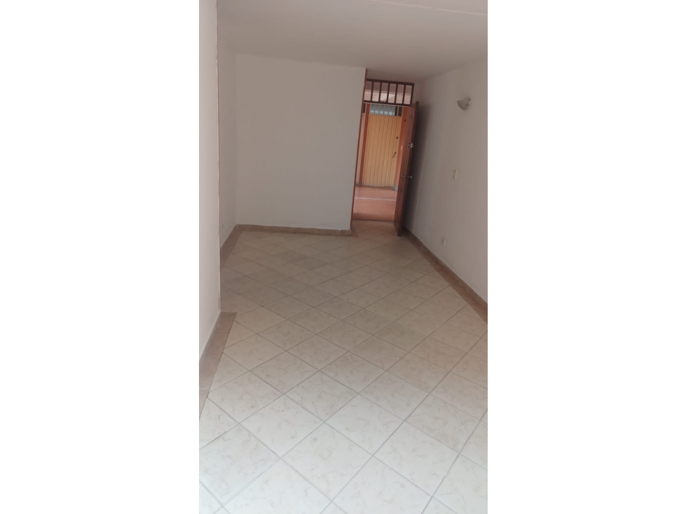 SE VENDE APARTAMENTO EN GRATAMIRA EN PISO 4 SIN ASCENSOR DE 59 M2 — foto 6