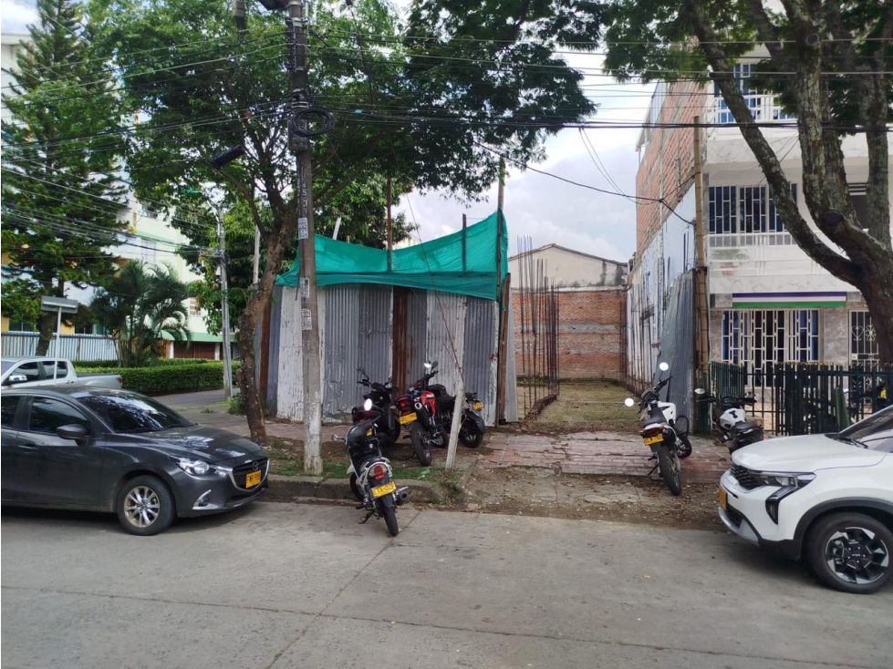 SE VENDE LOTE ESQUINERO EN SAN FERNANDO DE 253 M2 CON PERMISOS VENCID