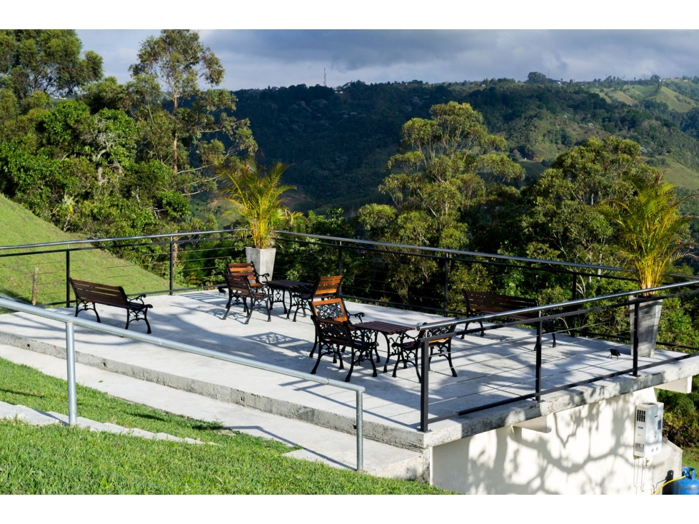 SE VENDE FINCA INDEPENDIENTE EN EL QUINDIO CERCA DE SALENTO DE 2 HECTA - 5