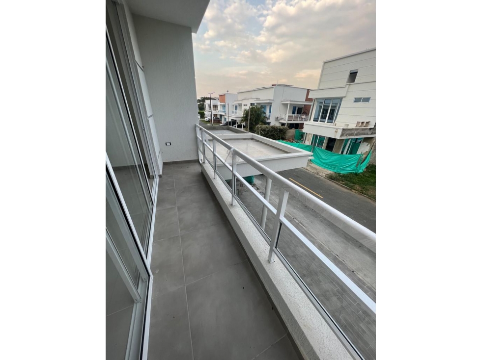 SE VENDE CASA EN LAS MERCEDES EN UNIDAD DE TRES NIVELES - 5
