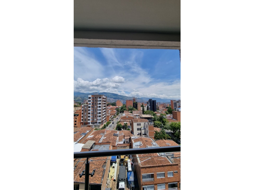 SE VENDE DUPLEX DE TRES NIVELES DE 242 M2 EN PISO 9 EN LAURELES — foto 6