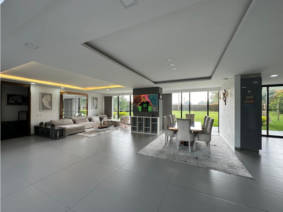 CASA EN LLANO GRADE EN CONJUNTO RIO NEGRO