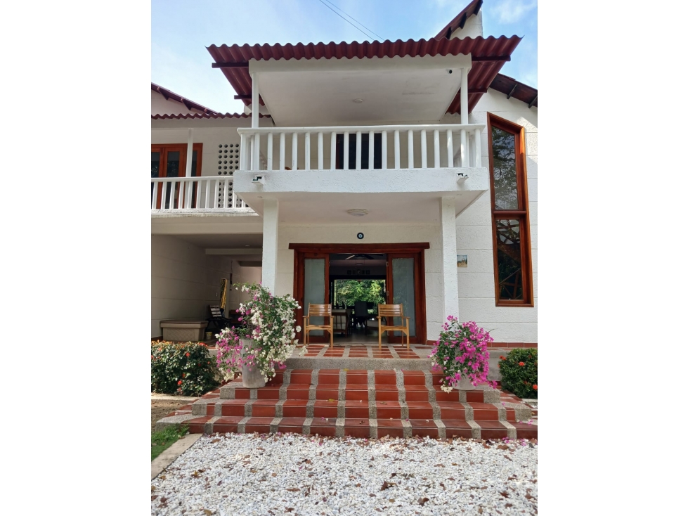 SE VENDE CASA EN EL PARQUE TAYRONA EN SANTA MARTA PARA INVERSION