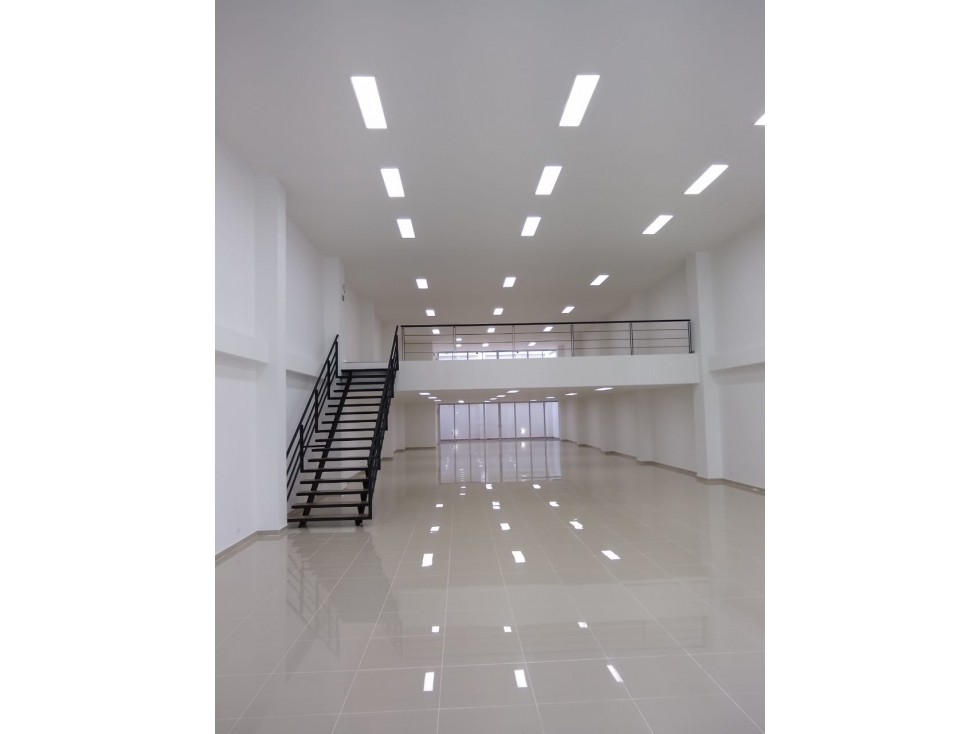EXCELENTE LOCAL EN VENTA EN EL CEDRO - 3