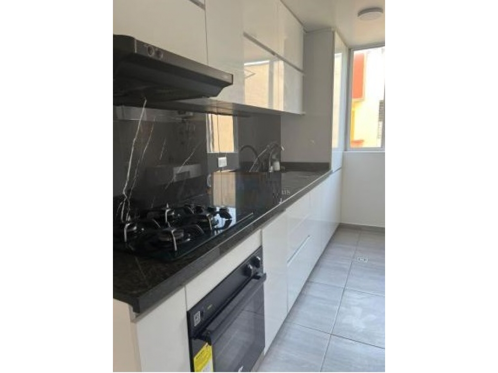 Apartamento en venta en colseguros piso 5, sin ascensor