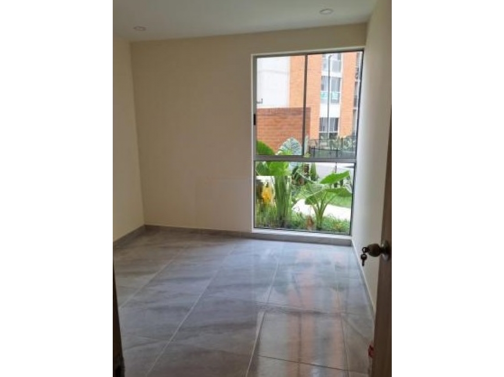 APARTAMENTO EN PRIMER PISO EN CIUDAD MELENDEZ