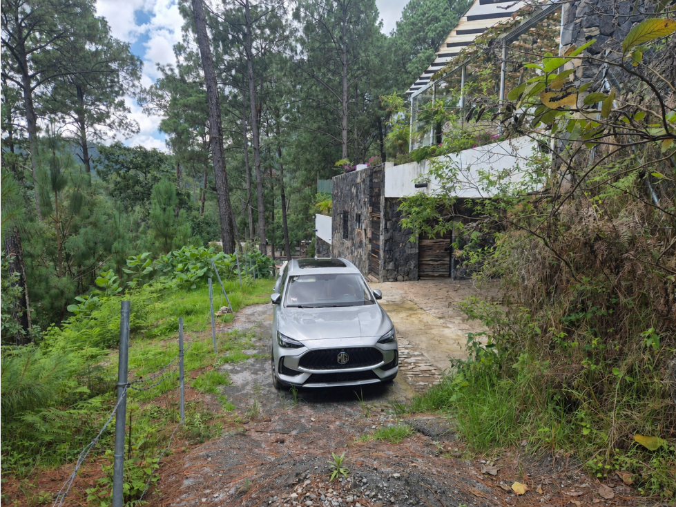 EXCLUSIVO TERRENO || ZONA ALTA PLUSVALÍA — foto 2
