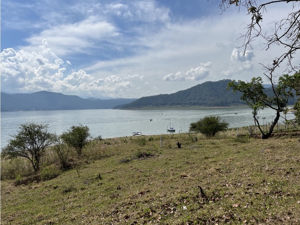 TERRENO CON ACCESO AL LAGO — foto 3