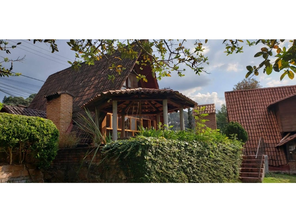CABAÑA EN VENTA|REMODELADA EN AVANDARO|VALLE DE BRAVO