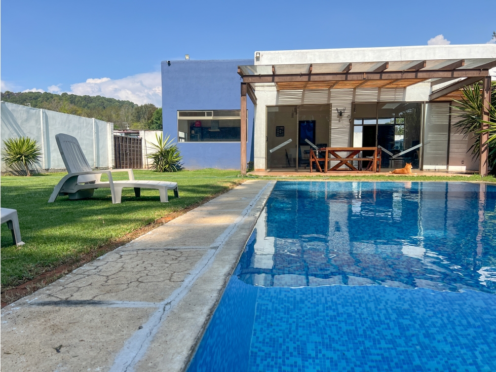 CASA EN RENTA|PRIVADA DE UN SOLO NIVEL|ACATITLAN|VALLE DE BRAVO