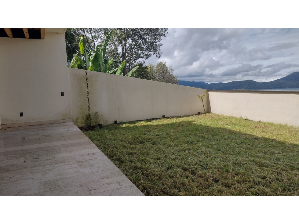 CASA EN VENTA/CON VISTA AL LAGO/VALLE DE BRAVO - 5
