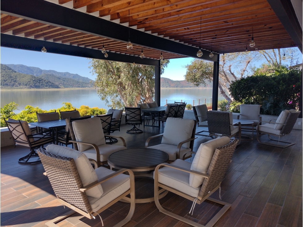 CASA EN RENTA COMPARTIDA EN CONDOMINIO/VALLE DE BRAVO