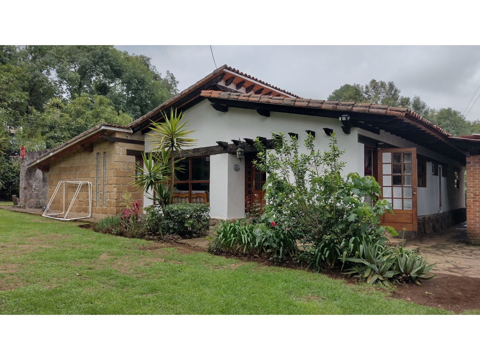 CASA EN RENTA POR TEMPORADA/ EN AVANDARO/VALLE DE BRAVO — foto 4