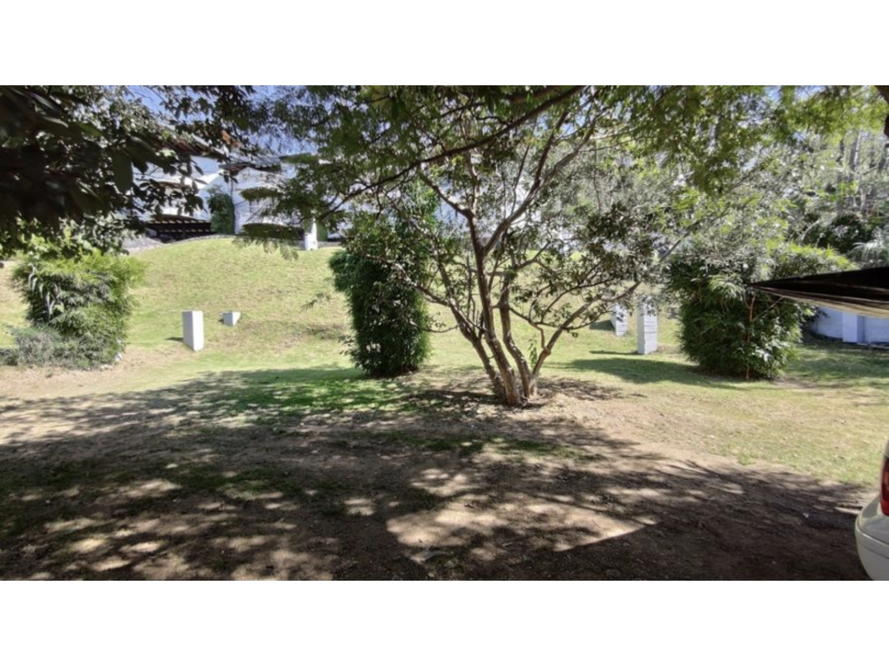 ULTIMO LOTE EN VENTA|CONDOMINIO CENTRICO|VALLE DE BRAVO — foto 2