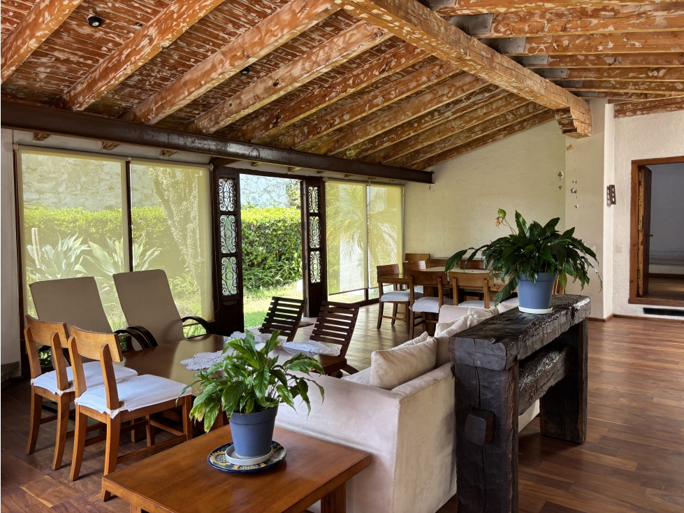 CASA VALLESANA EN RENTA CENTRO/VALLE DE BRAVO