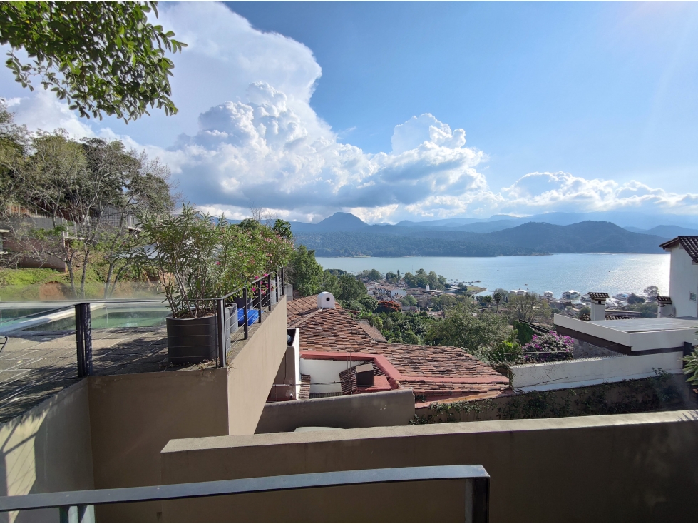 CASA EN VENTA|CENTRICA CON VISTA AL LAGO|VALLE DE BRAVO — foto 2