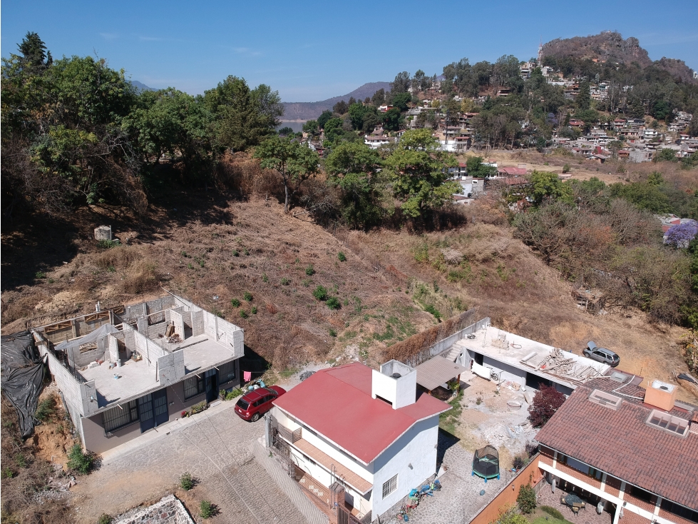 TERRENO EN ZONA CENTRO CON VISTA PARCIAL AL LAGO — foto 3