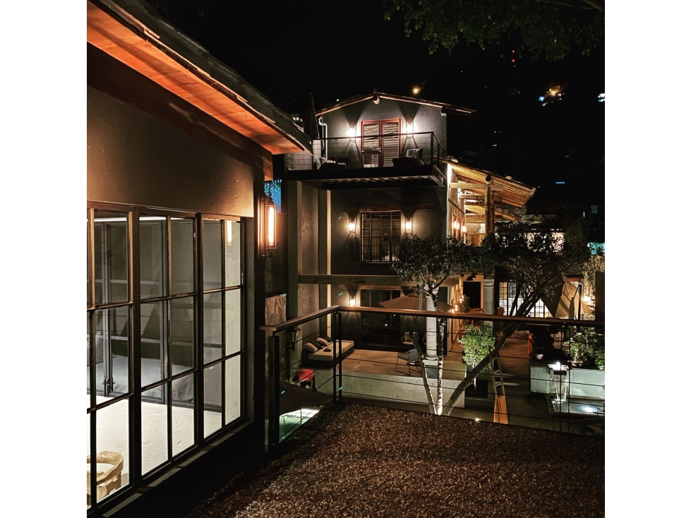CASA EN VENTA ZONA CENTRO/VALLE DE BRAVO