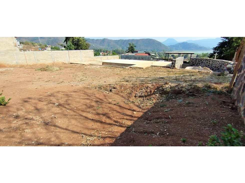 TERRENO PARA INVERSION CON OBRA EN VALLE DE BRAVO — foto 2