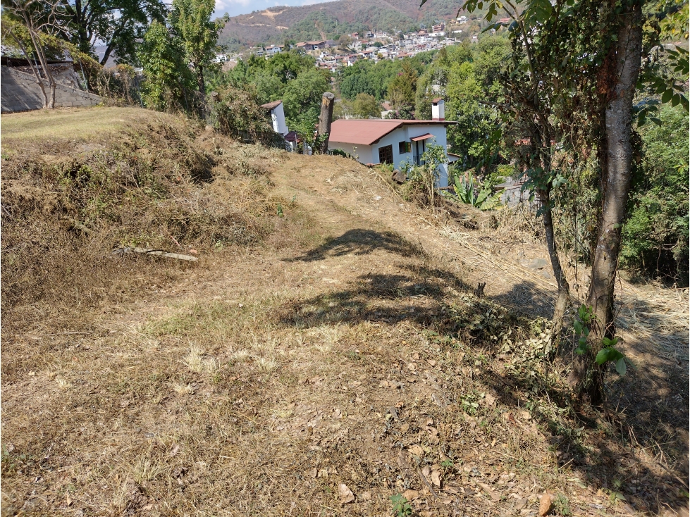 TERRENO EN CONDOMINIO/CHICHIPICAS/VALLE DE BRAVO