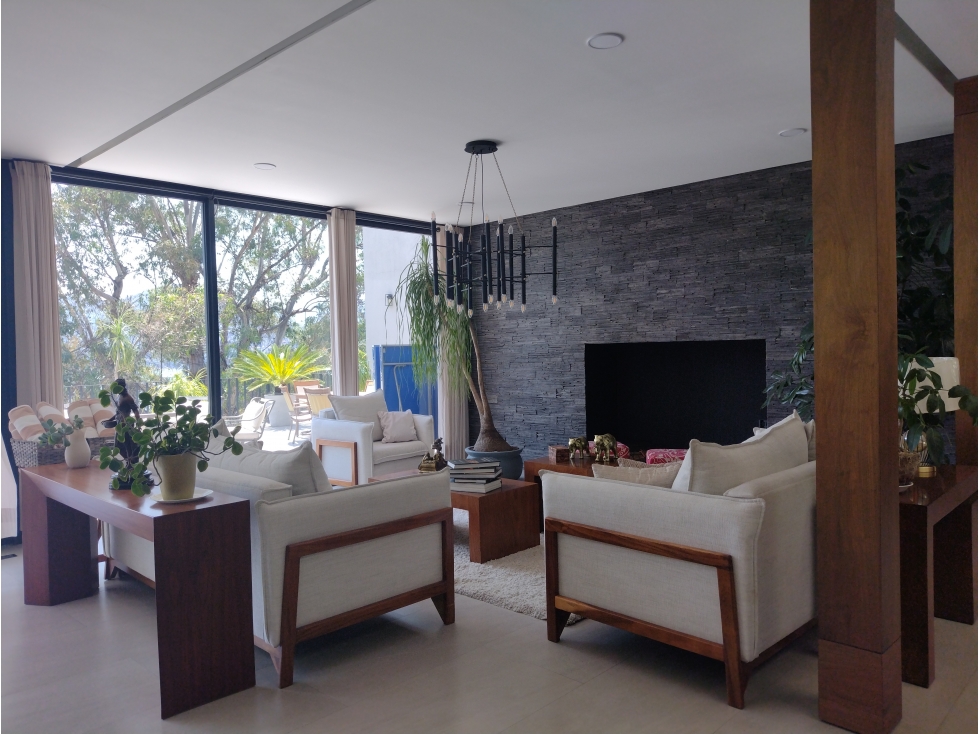 CASA EN RENTA CON VISTA AL LAGO/SAN GASPAR/VALLE DE BRAVO