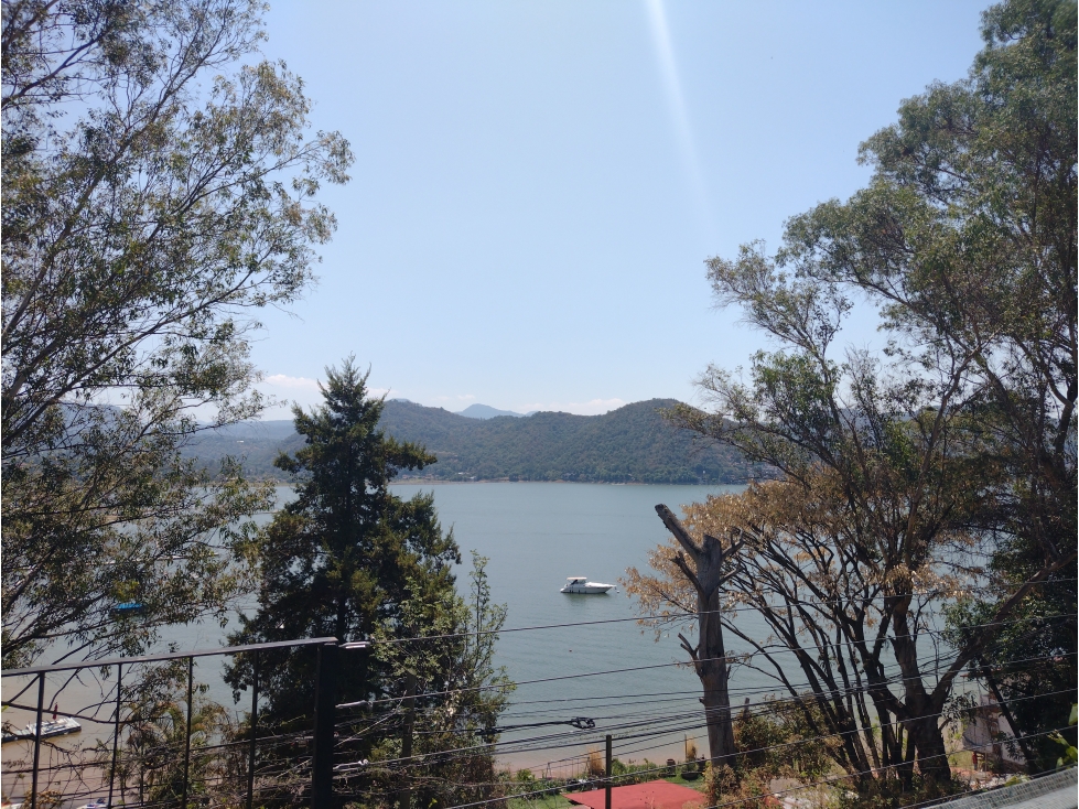 CASA EN RENTA CON VISTA AL LAGO/SAN GASPAR/VALLE DE BRAVO — foto 2