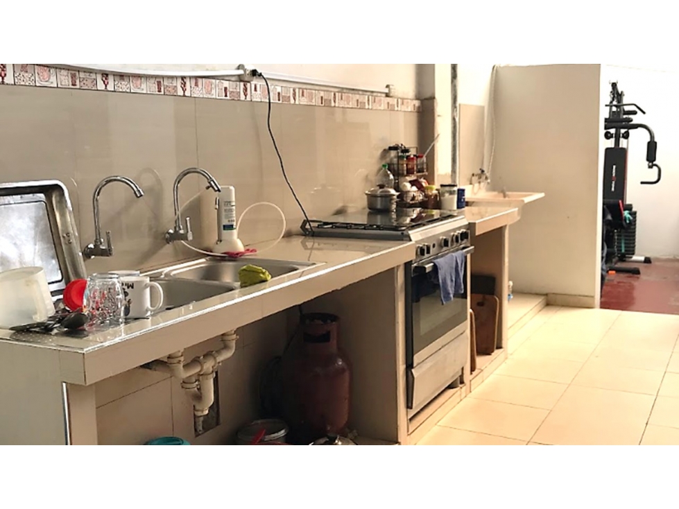 Local Comercial / Vivienda con 4 pisos en Venta - Tarapoto - Centro - 4