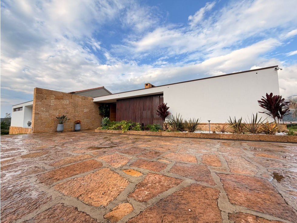 VENDO CASA CAMPESTRE UN NIVEL CONJUNTO - VILLA DE LEYVA - SOPOTA