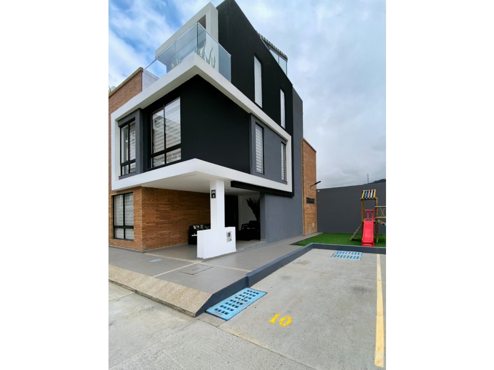 VENDO CASA NUEVA DE TRES NIVELES EN CONJUNTO ZONA NORTE TUNJA - 2