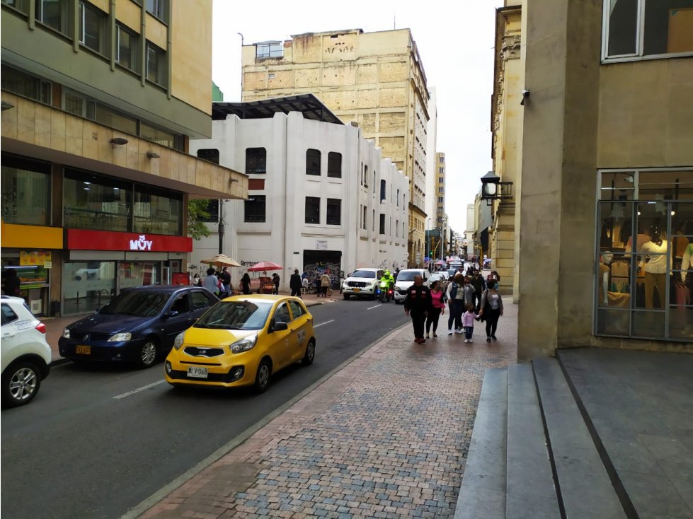 VENDO GARAJE CENTRO # 1213 - 3
