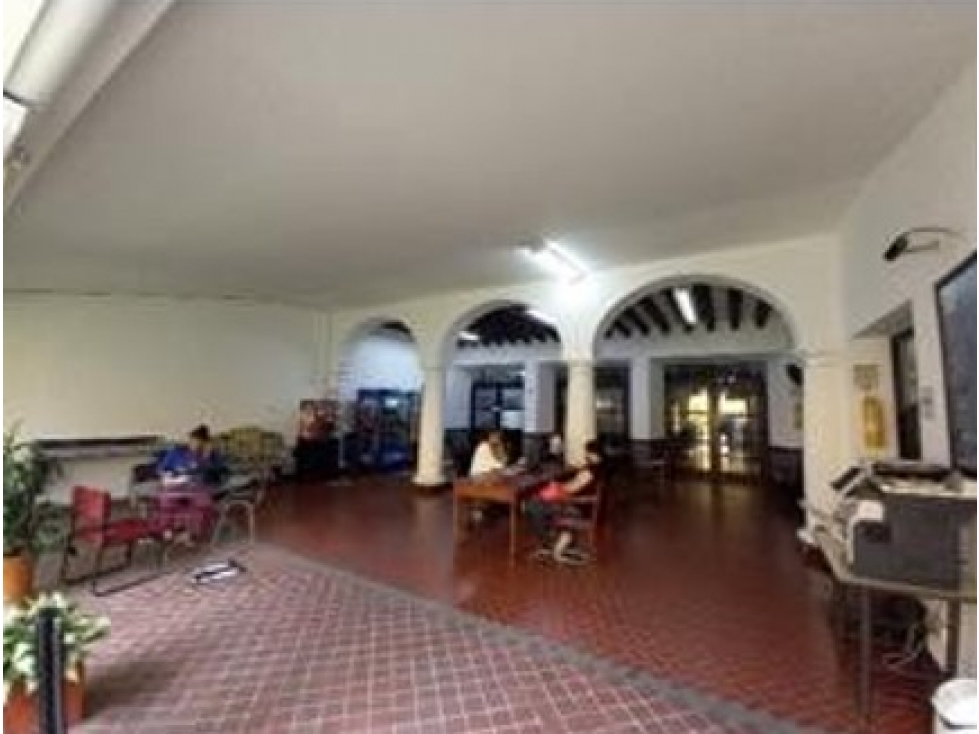 Casa comercial 1581m2 Patrimonio cultural Medellín Parque Bolivar — foto 6