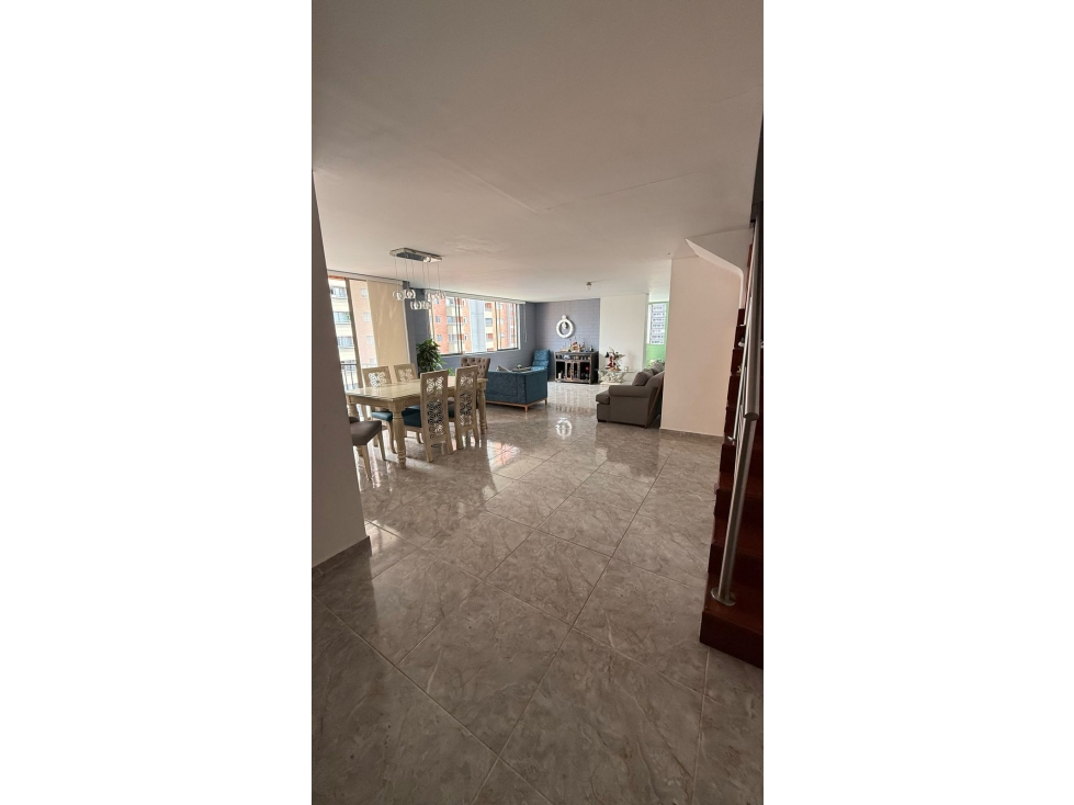 Apartamento dúplex en venta en Santa Catalina, Itagüí