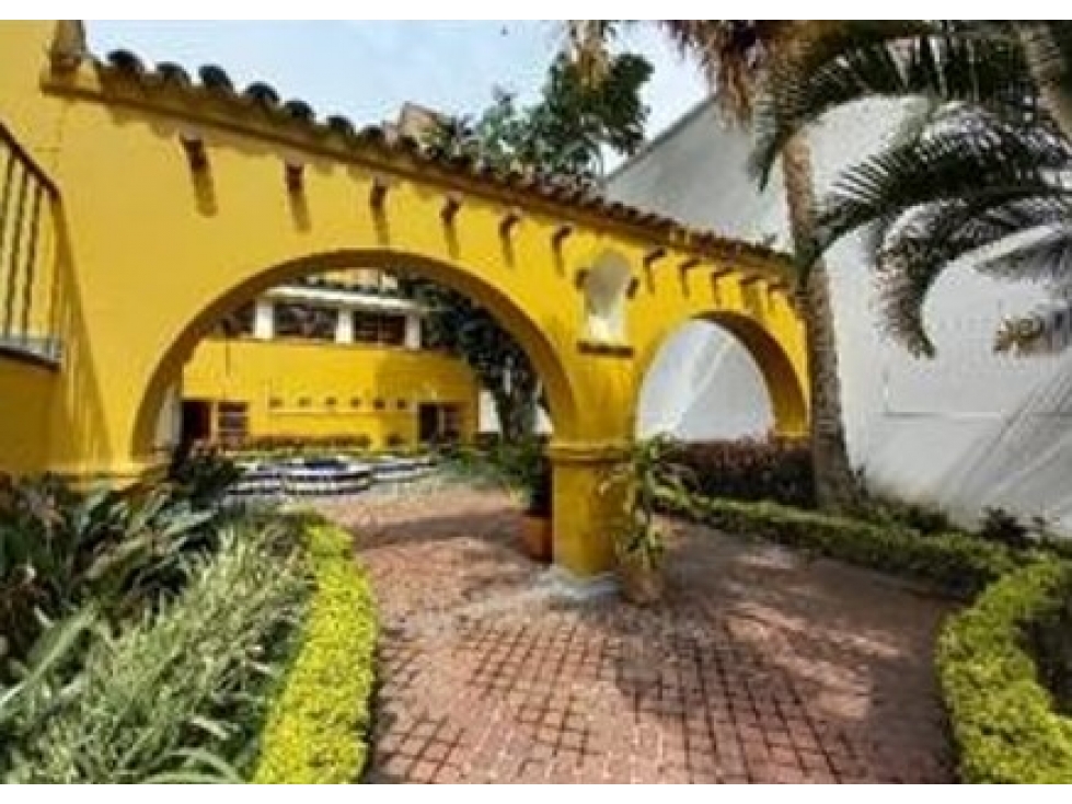 Casa comercial 1581m2 Patrimonio cultural Medellín Parque Bolivar — foto 2