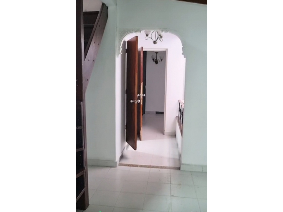 Casa Unifamiliar en Venta Sector Robledo Tulipanes Medellín — foto 2