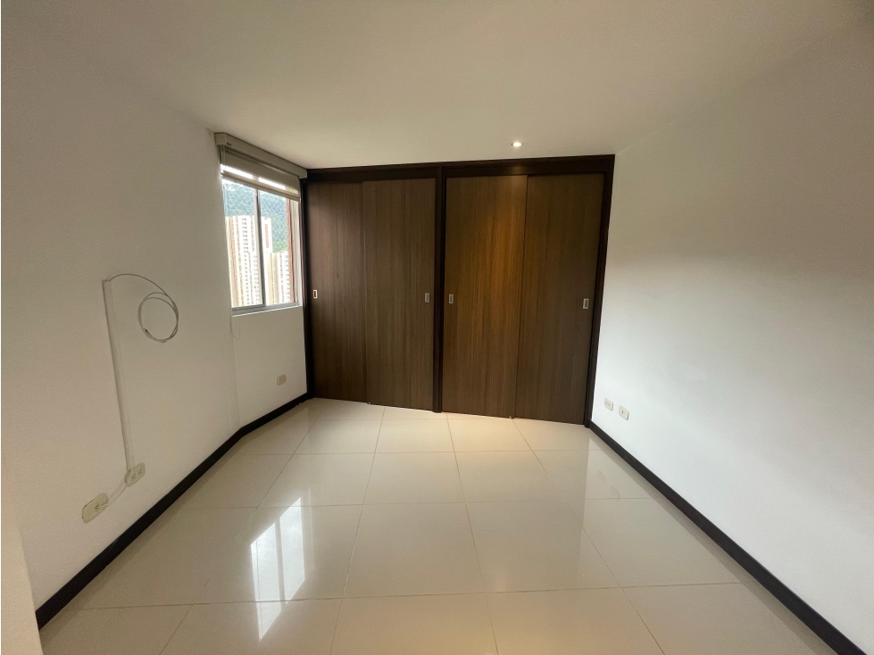 Venta de apartamento en Sabaneta, Loma de San José — foto 2