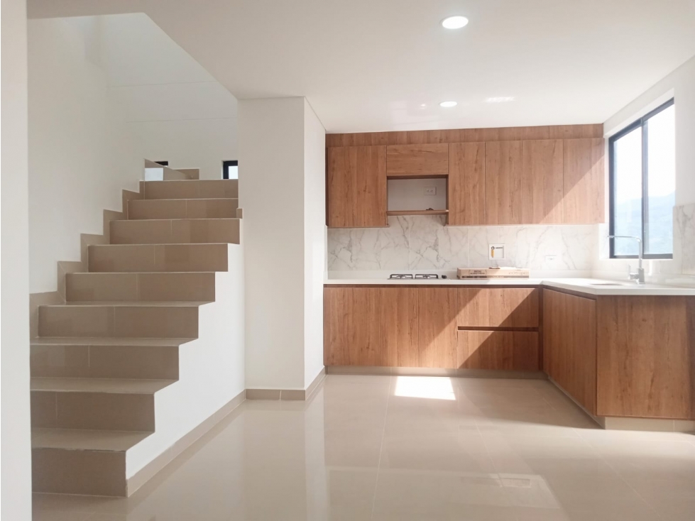 Penthouse dúplex en venta en Sabaneta Calle Larga — foto 2