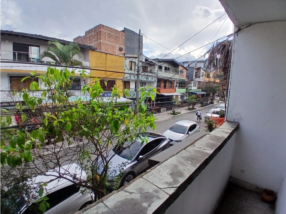 Casa en venta segundo piso Itagüí, Santa María — foto 2