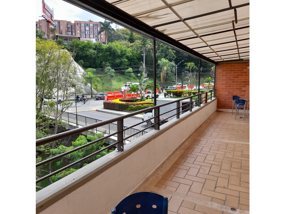 Apartamento en venta amoblado Medellín Poblado las Palmas parte baja — foto 2