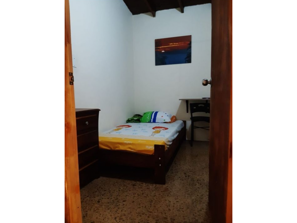 Casa amoblada en venta para pensión en Medellin, El Chagualo — foto 6