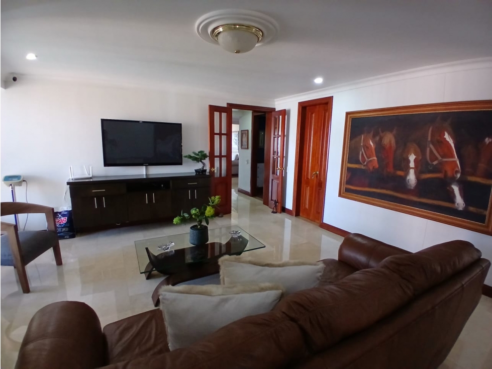 Apartamento en venta en Medellín, El Poblado, Los Balsos — foto 3