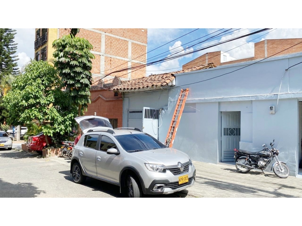 Venta de cuatro casas contiguas en Laureles Medellín Antioquia — foto 3