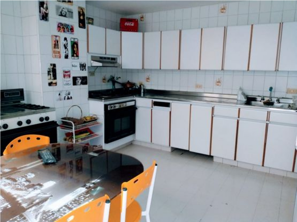 Apartamento en venta en Medellín Laureles — foto 4