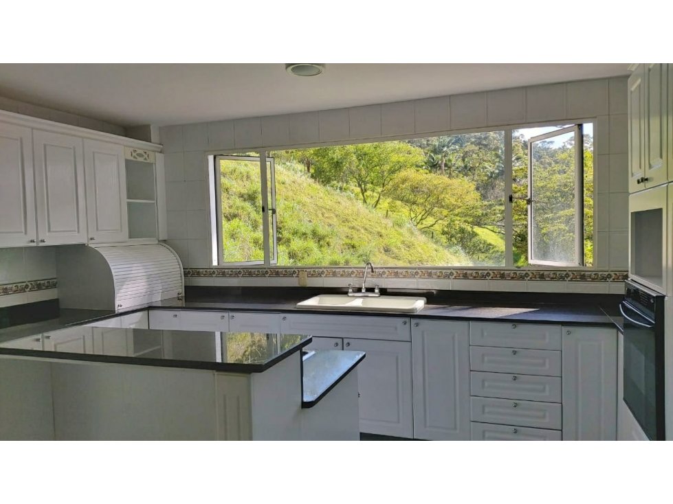 Casa con lote de 1966m2 en venta Envigado, Vereda Santa Catalina. — foto 6