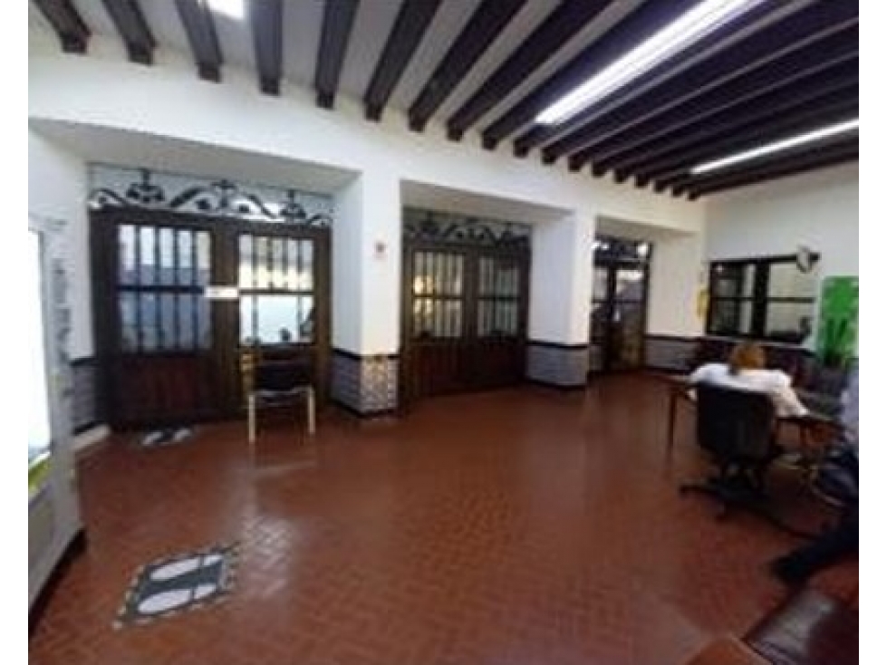 Casa comercial 1581m2 Patrimonio cultural Medellín Parque Bolivar — foto 4