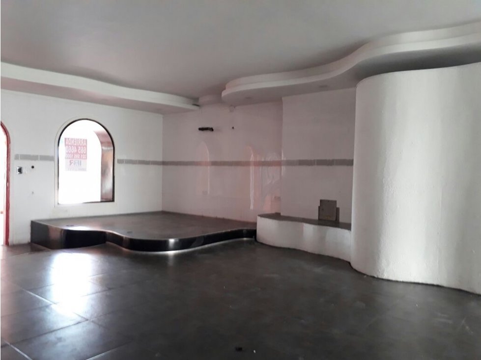 SE ARRIENDA LOCAL COMERCIAL C.C. PIERINO GALLO, EL LAGUITO, CARTAGENA - 4