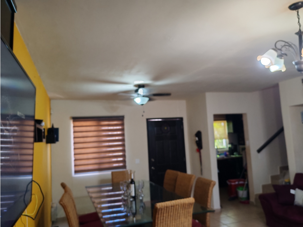 CASA FAMILIAR EN VENTA EN EL TEZAL