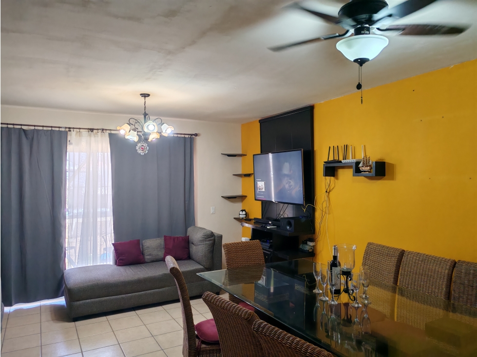 CASA FAMILIAR EN VENTA EN EL TEZAL — foto 3